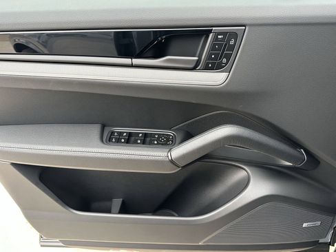 New 2026 Porsche Cayenne Coupe image 15