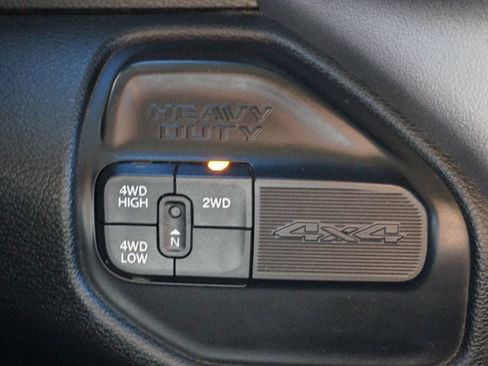 Used 2019 RAM 2500 Big Horn image 28