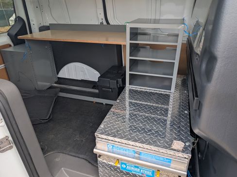 Used 2022 Ford Transit Connect XLT image 22