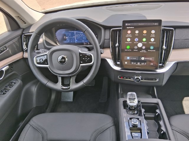New 2026 Volvo XC90 T8 Plus w/ Protection Package Premier AWD/4WD image 11