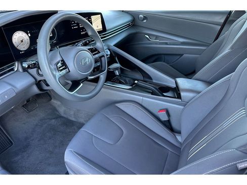 Used 2024 Hyundai Elantra SEL image 10