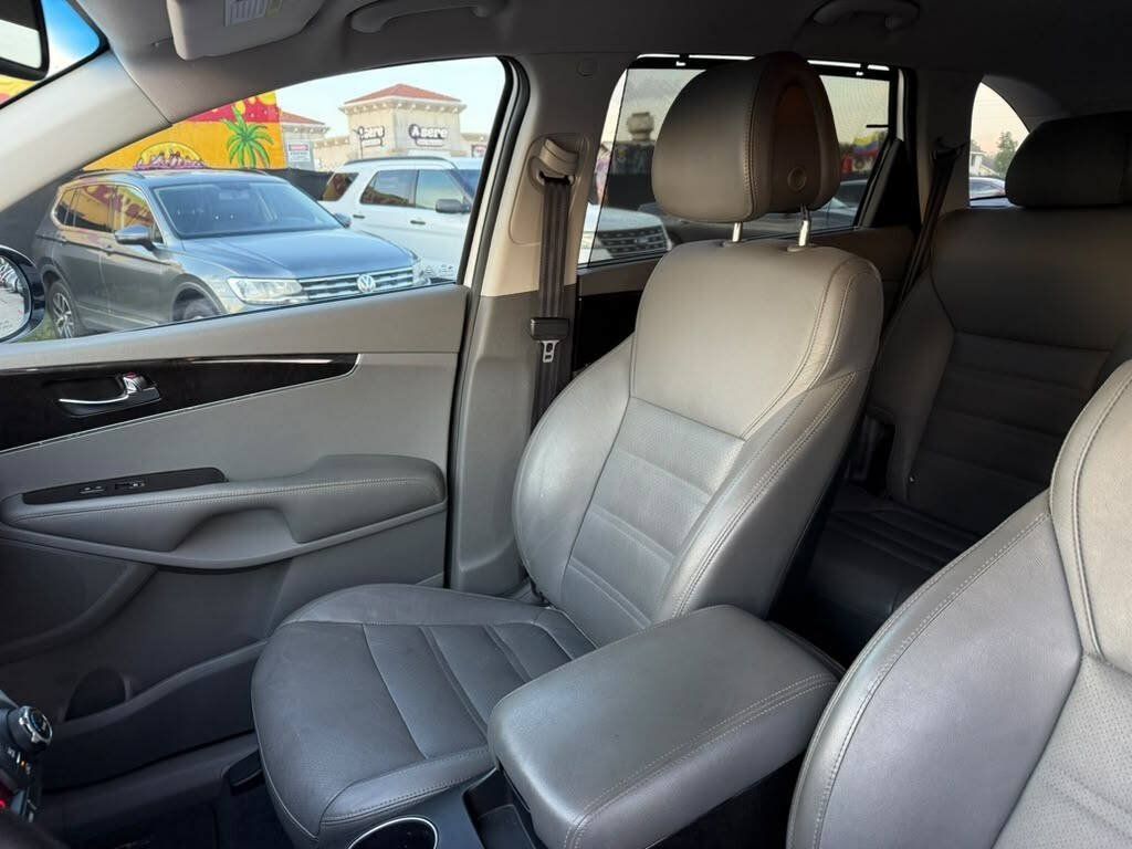 Used 2016 Kia Sorento EX w/ EX Premium Package FWD image 37