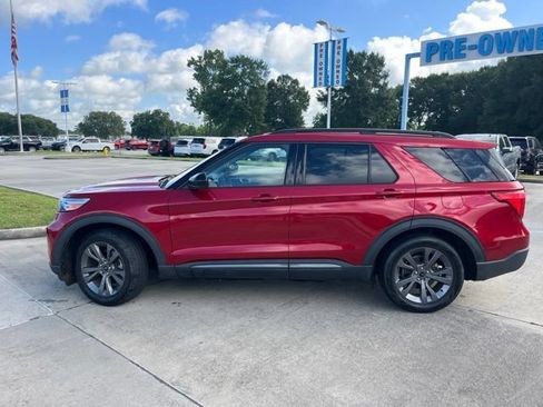 Used 2022 Ford Explorer XLT w/ Equipment Group 202A RWD image 3