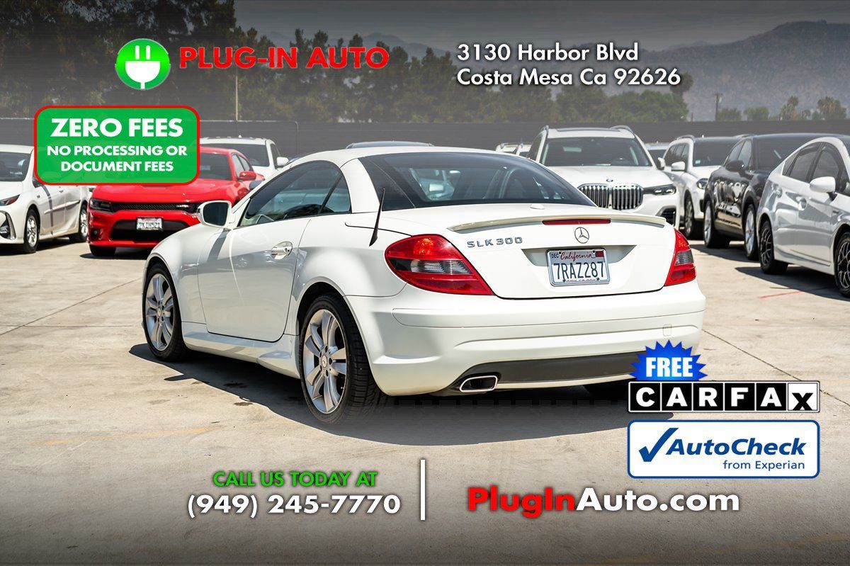 Used 2011 Mercedes-Benz SLK 300 image 6