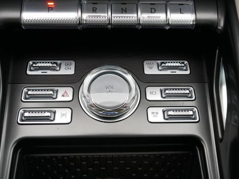 Used 2025 Lincoln Nautilus Reserve image 23