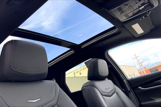 Used 2024 Cadillac XT5 Premium Luxury w/ LPO, Floor Liner Package AWD/4WD image 22