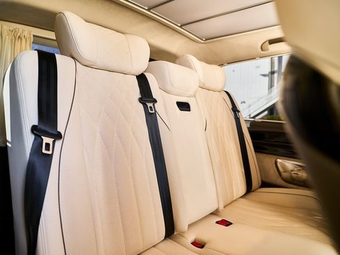 Used 2021 Mercedes-Benz Metris Passenger w/ Premium Safety Package image 30