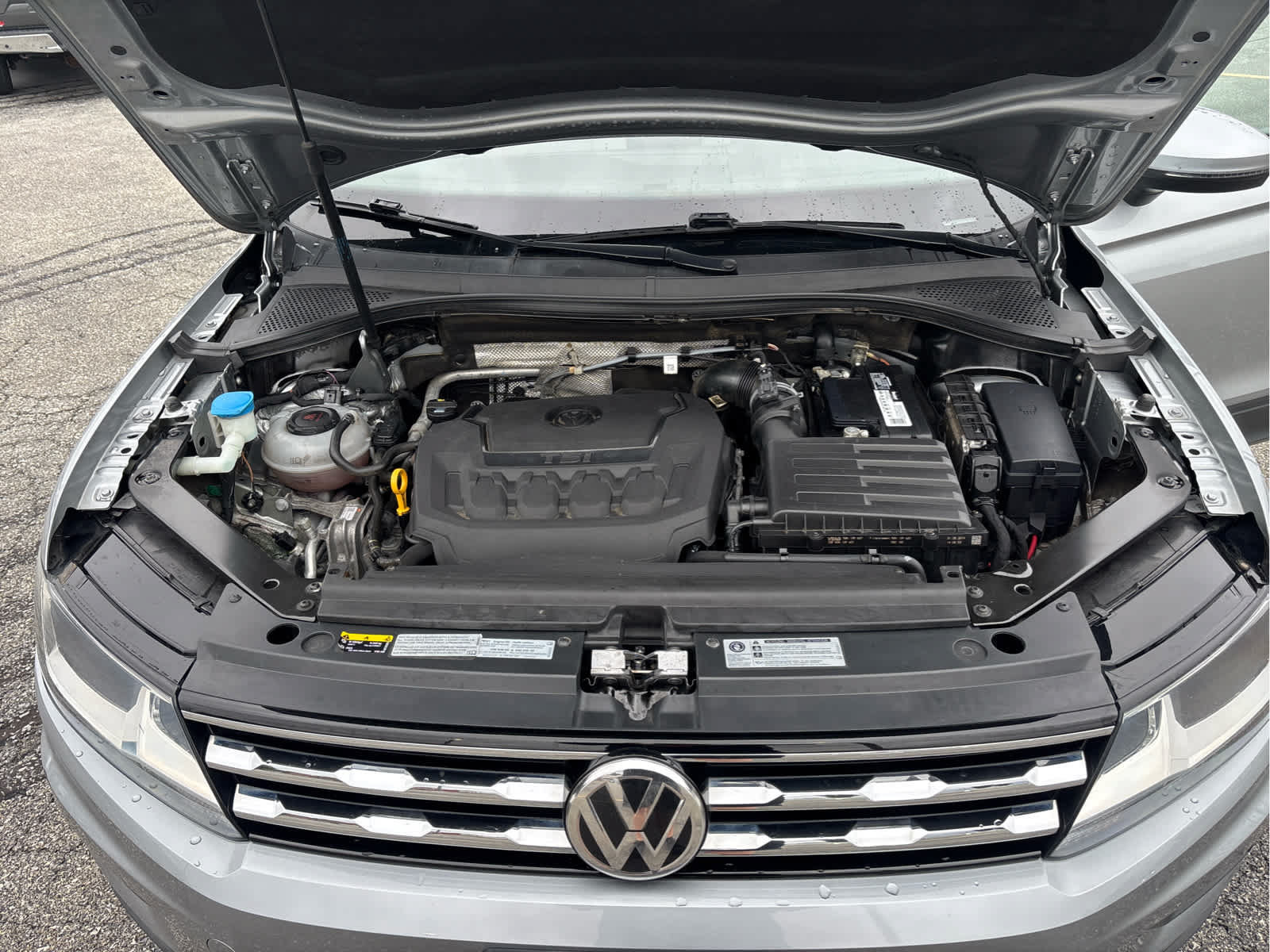 Used 2019 Volkswagen Tiguan S w/ Driver Assistance Package AWD/4WD image 10