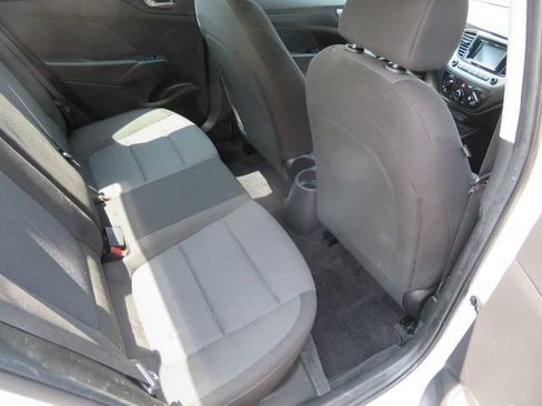 Used 2020 Hyundai Accent SE FWD image 14