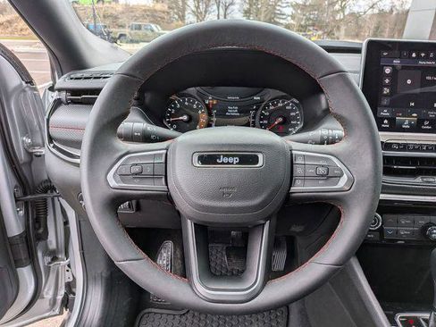 Certified 2025 Jeep Compass Trailhawk AWD/4WD image 17