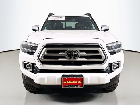 Certified 2022 Toyota Tacoma Limited AWD/4WD image 2