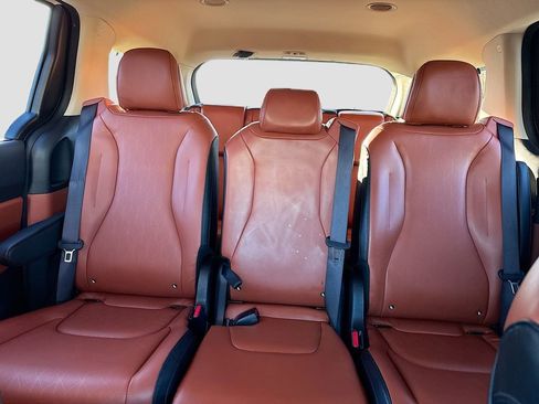 Used 2023 Kia Carnival SX image 24