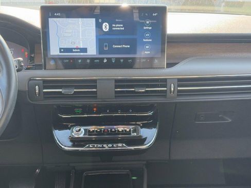 Used 2023 Lincoln Corsair Reserve w/ Equipment Group 201A image 13