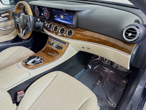 Used 2019 Mercedes-Benz E 300 w/ Convenience Package image 29