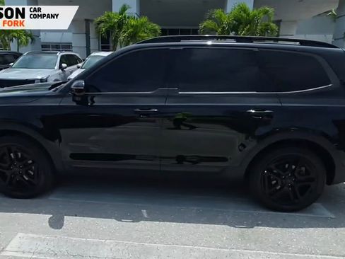 Used 2025 Kia Telluride SX Prestige X-Line AWD/4WD image 2