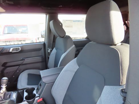 New 2025 Ford Bronco 4-Door image 14