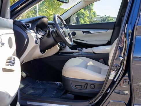 Used 2020 INFINITI QX50 Luxe w/ Navigation Package image 17