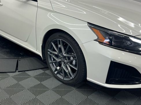 Used 2023 Nissan Altima 2.0 SR image 6