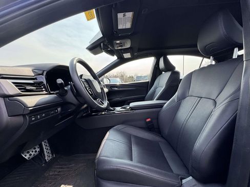 Used 2025 Toyota Camry XSE image 15