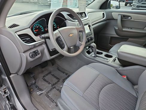 Used 2015 Chevrolet Traverse LS image 17