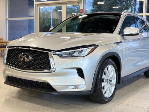 Used 2020 INFINITI QX50 Luxe AWD/4WD image 3