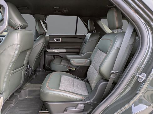 Used 2022 Ford Explorer Timberline image 14