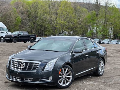 Used 2014 Cadillac XTS Luxury AWD/4WD image 2
