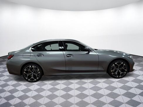 New 2026 BMW 330i xDrive Sedan w/ Convenience Package image 7