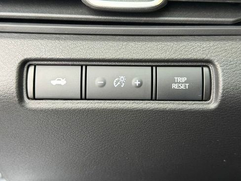 Used 2025 Nissan Altima 2.5 SR w/ SR Premium Package image 37