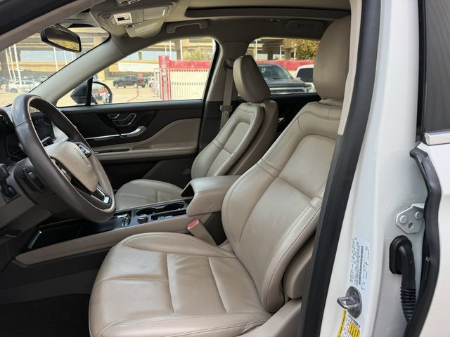 Used 2022 Lincoln Corsair AWD w/ Premium Package image 24