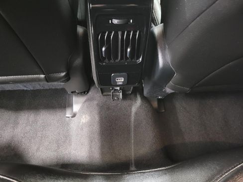 Used 2025 Jeep Compass Trailhawk AWD/4WD image 21
