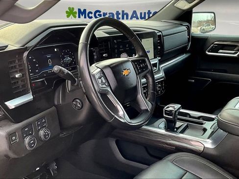 Used 2022 Chevrolet Silverado 1500 LTZ w/ LTZ Convenience Package II image 19