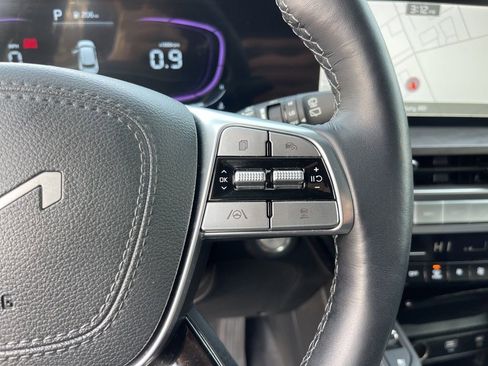 Used 2025 Kia Telluride AWD image 18