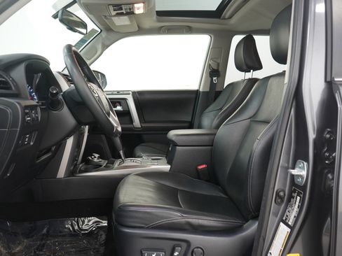 Used 2016 Toyota 4Runner Limited image 24