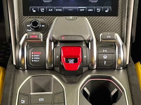 Used 2024 Lamborghini Urus Performante image 13