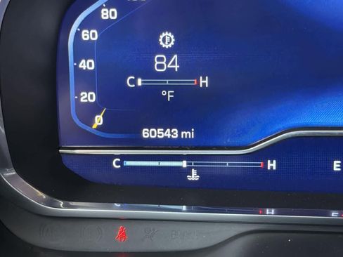 Used 2023 Chevrolet Suburban LT image 19