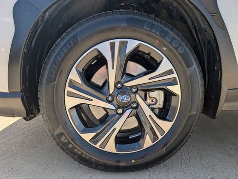 Used 2024 Subaru Crosstrek 2.0i Premium image 12