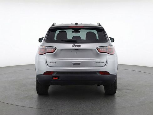 Used 2025 Jeep Compass Trailhawk AWD/4WD image 7