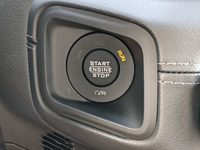 New 2025 Jeep Wrangler Unlimited Sahara AWD/4WD image 23