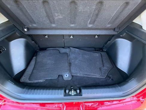 Used 2023 Hyundai Venue Limited image 21