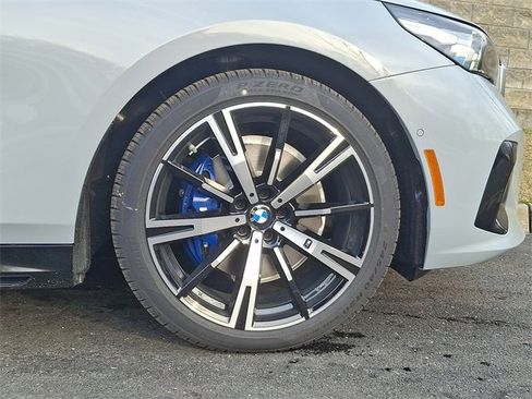 New 2026 BMW 530i xDrive 530i xDrive w/ M Sport Package image 8