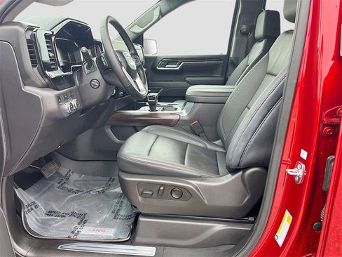 Used 2025 GMC Sierra 1500 SLT w/ SLT Premium Plus Package image 22