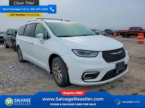 Used 2021 Chrysler Pacifica Touring-L image 5