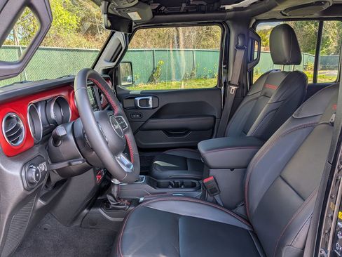 Used 2021 Jeep Wrangler Unlimited Rubicon AWD/4WD image 10