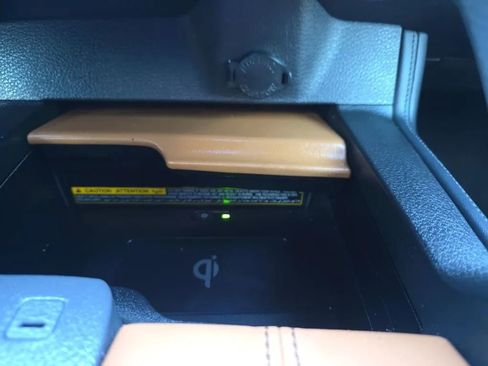 Used 2019 Toyota Avalon Limited image 39