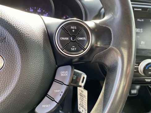 Used 2018 Kia Soul + FWD image 16