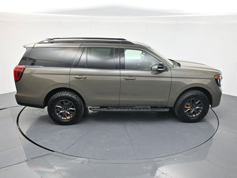 Used 2025 Ford Expedition Tremor AWD/4WD image 41