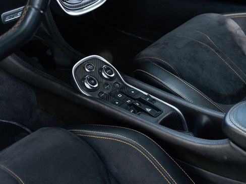 Used 2018 McLaren 570S RWD image 37