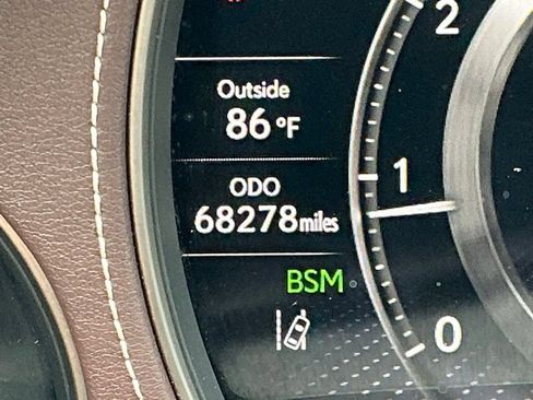 Used 2018 Lexus LS 500 w/ Interior Upgrade Package RWD image 28