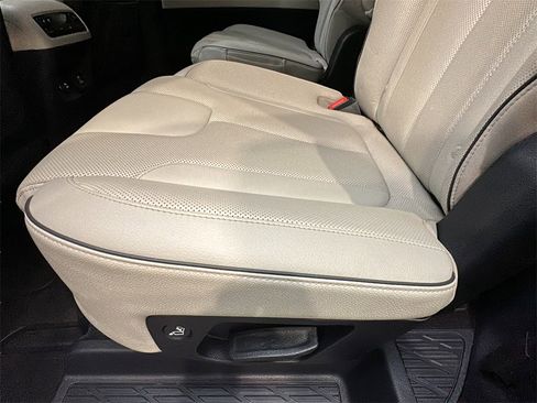 Used 2023 Hyundai Palisade Limited image 14